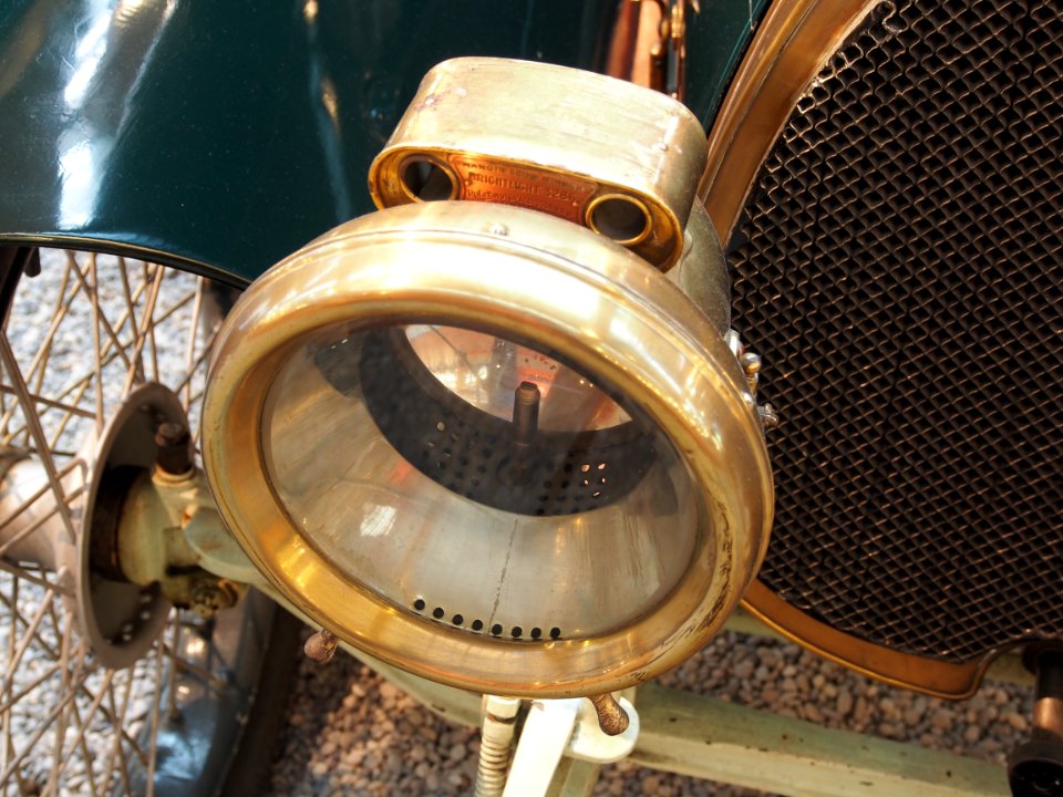 1914_Bugatti_Torpedo_type_17,_4_cylinder_18hp,_1368cm3,_95kmh,_pic7