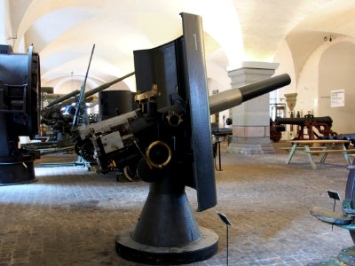 1914_75mm_rapid-fire_cannon_pic-003