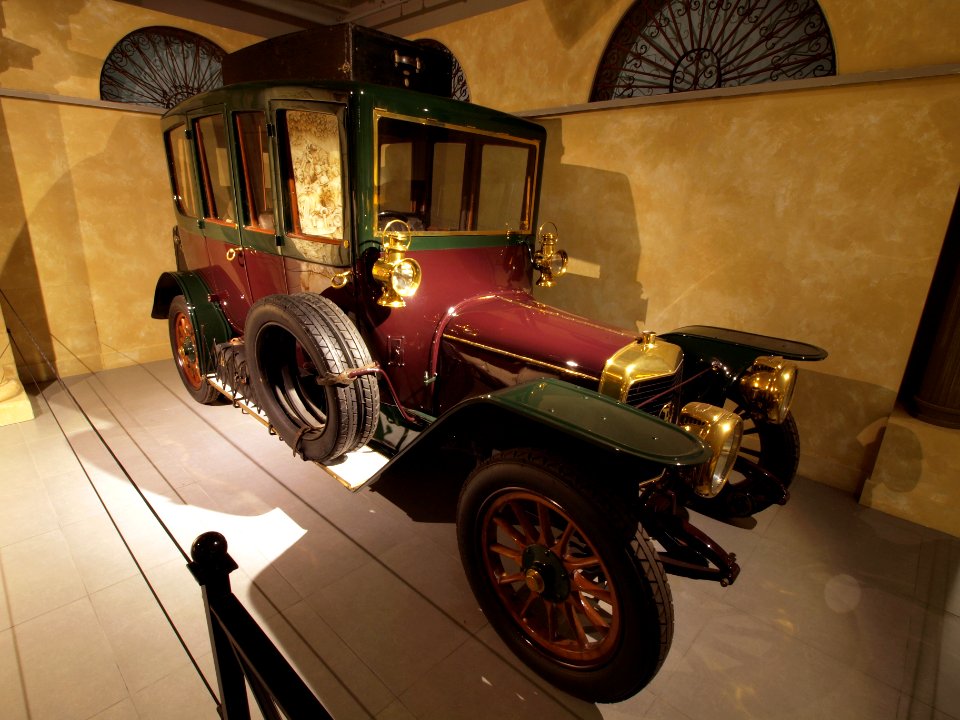 1914_Panhard_&_Levassor_15-HP_X21_Berline_de_Voyage