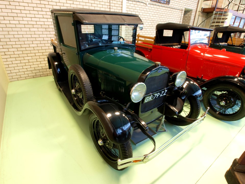 1927_Ford_82_A_Pickup,_pic3