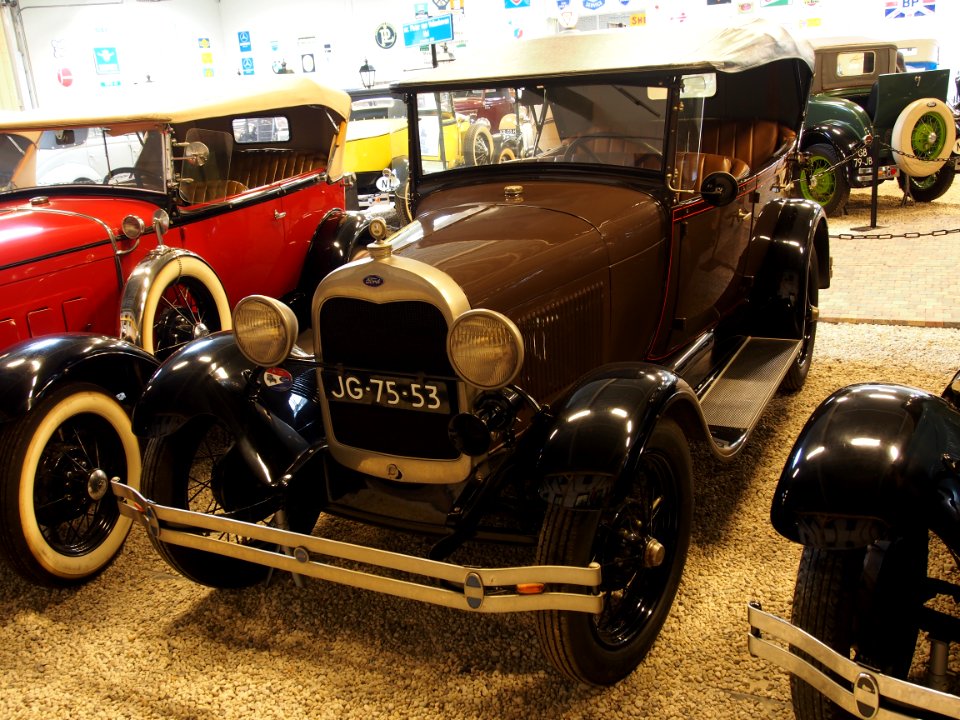 1929_Ford_35A_Standard_Phaeton_pic2