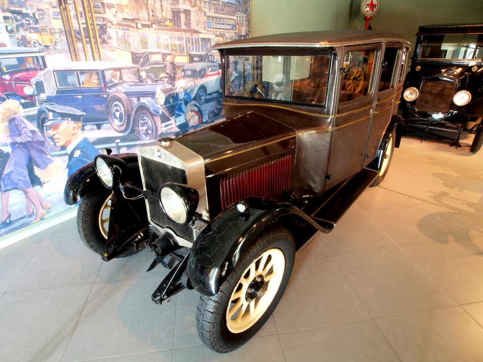 1928_Fiat_509A_Saloon_p2