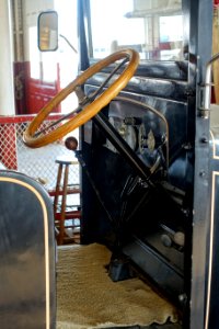 1928_GMC_truck_for_Paladini_Fish_Co.,_interior_view_-_Eureka_-_Hyde_Street_Pier_-_San_Francisco,_CA_-_DSC02115