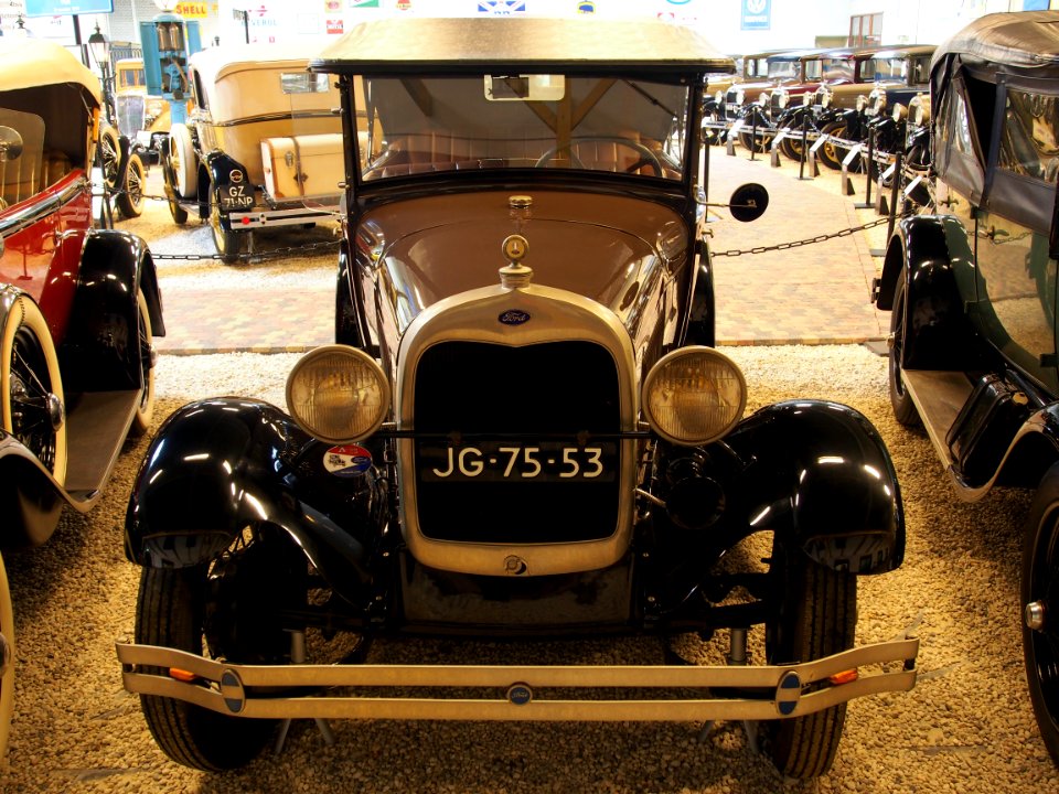 1929_Ford_35A_Standard_Phaeton_pic1