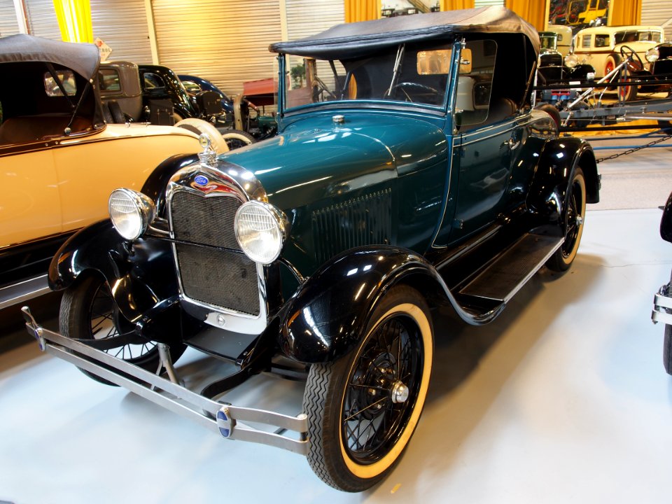 1929_Ford_A_40A_Roadster_pic1