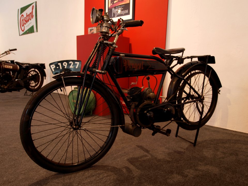 1927_Peugeot_3hp,_170cc,_50kmh