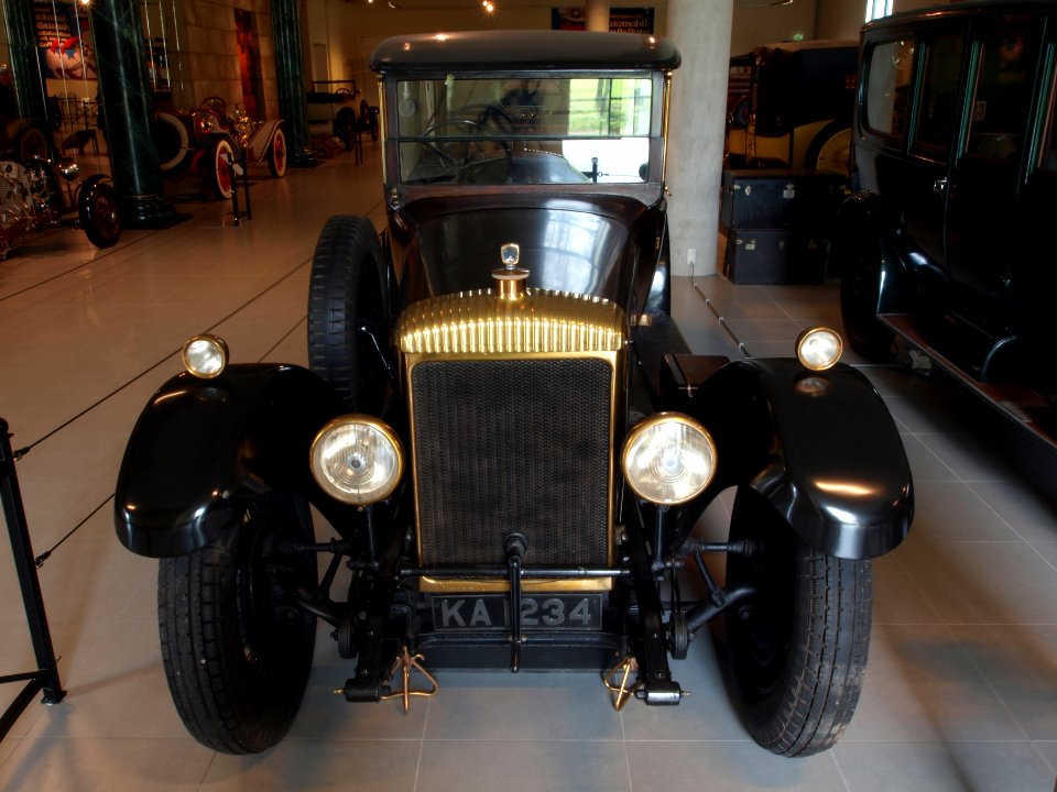 1925_Daimler_45-HP_Open_Drive_Limousine_p2
