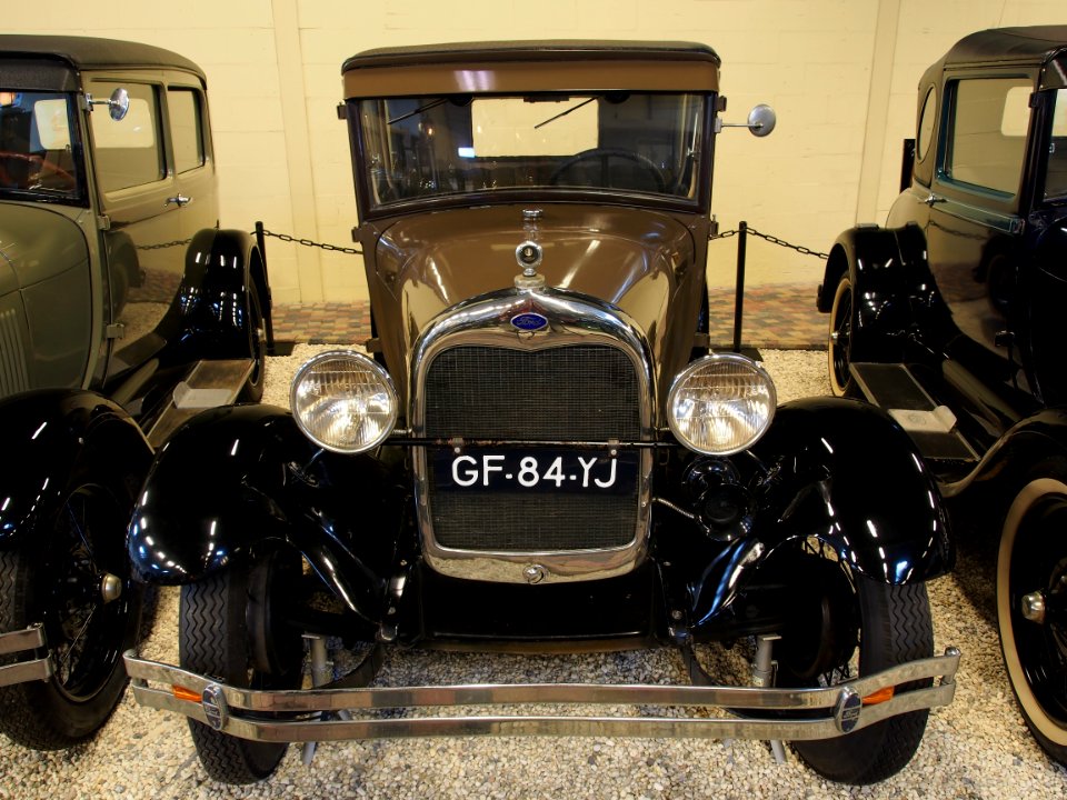 1929_Ford_45_A_Standard_Coupe_pic2