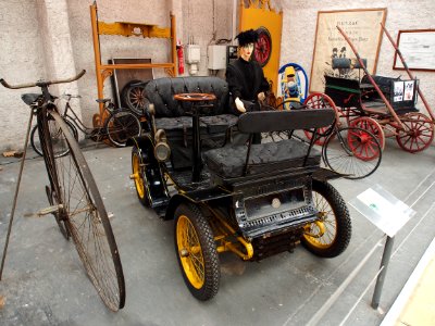1900-1902_De_Dion_-_Bouton_Vis-à-vis_Type_G,_pic1