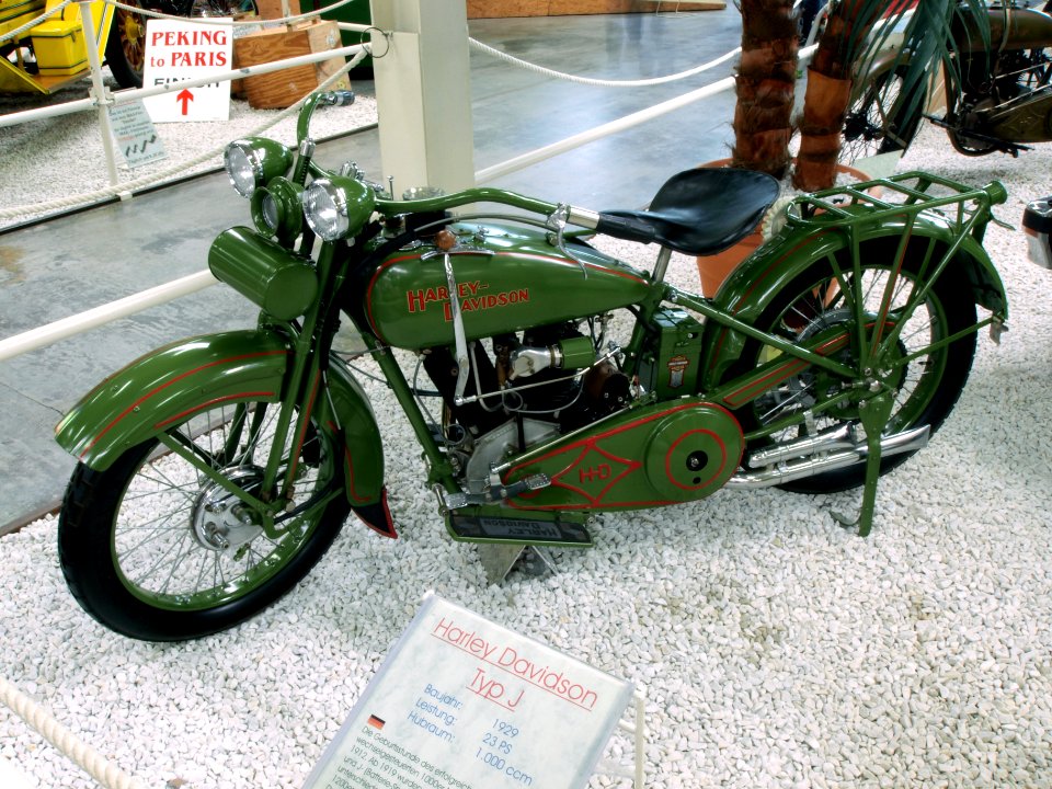 1929_Harley_Davidson_Type_J_23hp_1000cc_pic2