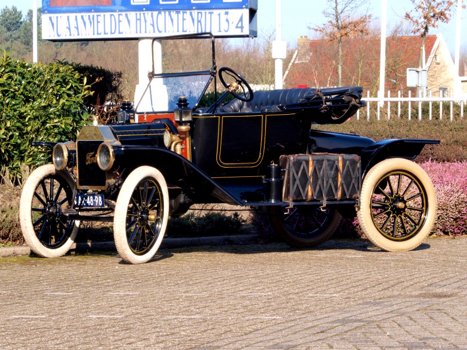 1914_Ford_Runabout_pic-002