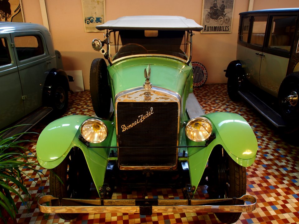 1925_Donnet_Zedel_C16,_4_cyl,_11CV_Tourer_at_the_Musée_Automobile_de_Vendée_pic-3
