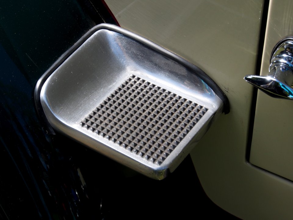 1929_Chrysler_Imperial_Series_75_step