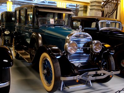 1925_Lincoln_136_Sedan_pic1