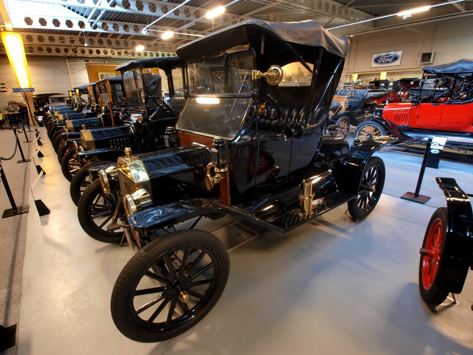 1914_Ford_T_Runabout_pic1