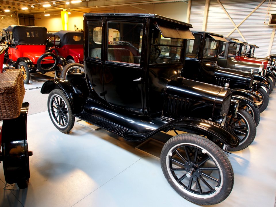 1923_Ford_T_Coupe_pic2