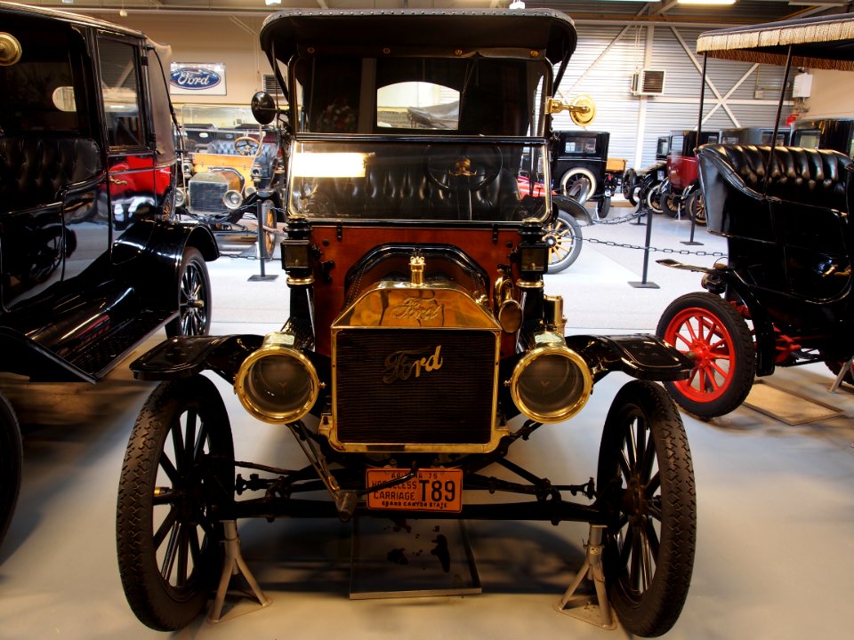 1914_Ford_T_Runabout_pic5