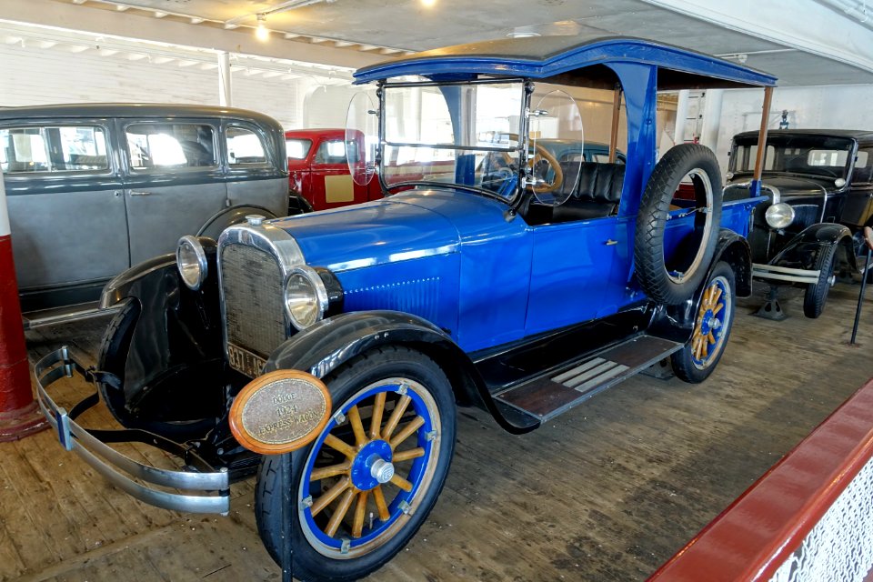 1924_Dodge_Express_Wagon_-_Eureka_-_Hyde_Street_Pier_-_San_Francisco,_CA_-_DSC02079