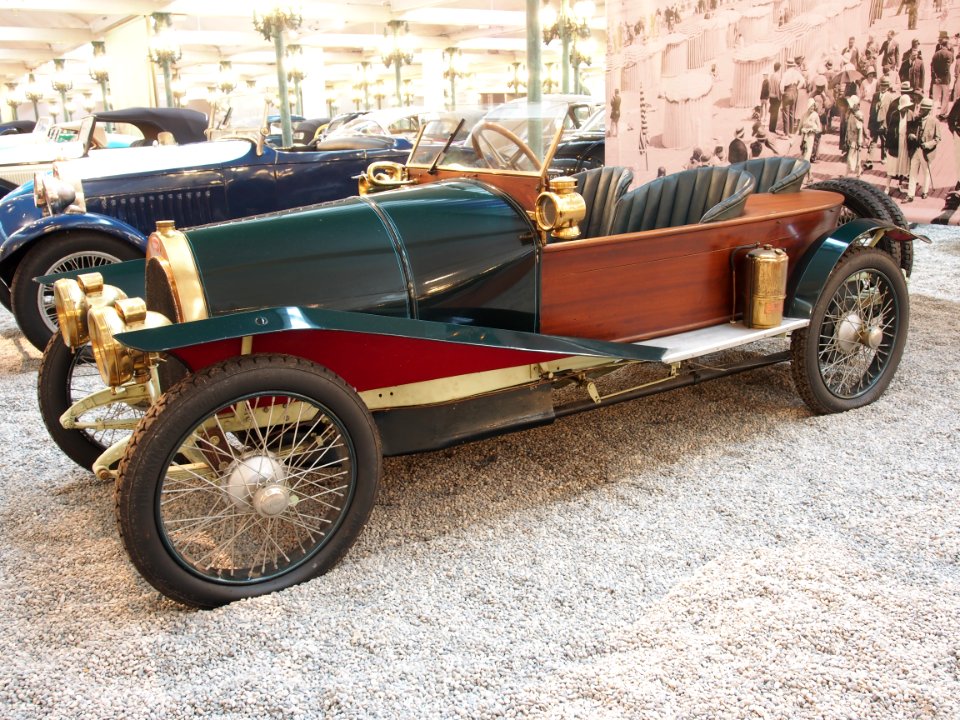 1914_Bugatti_Torpedo_type_17,_4_cylinder_18hp,_1368cm3,_95kmh,_pic1