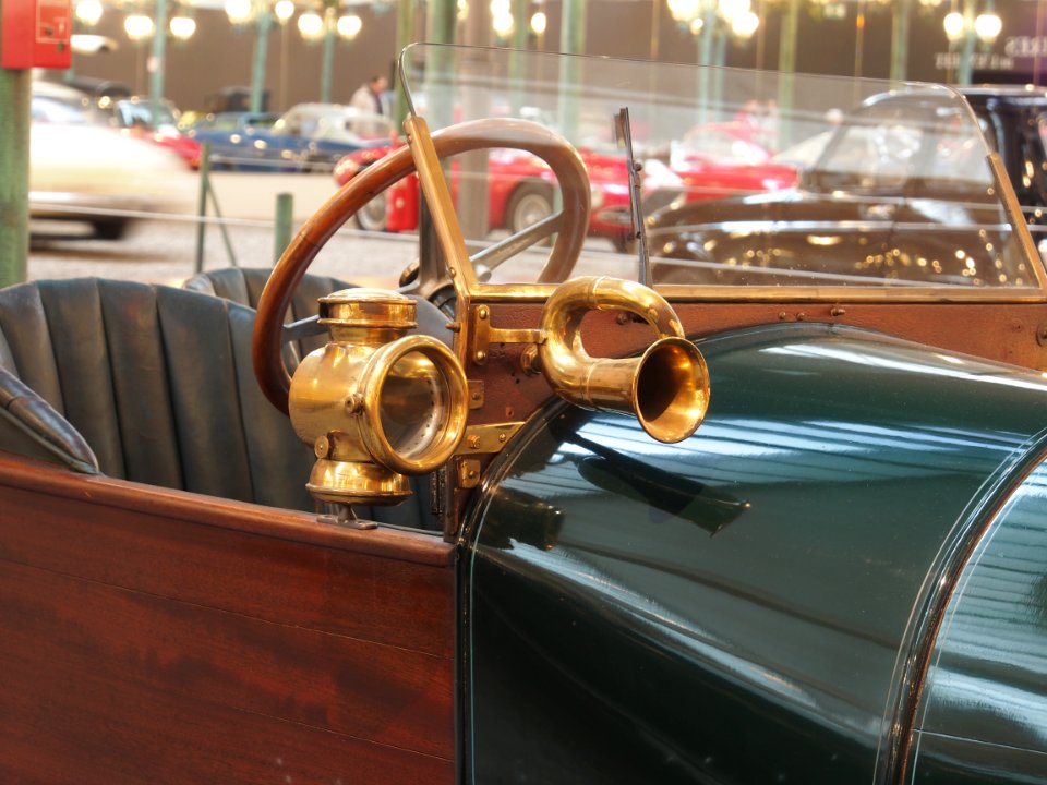 1914_Bugatti_Torpedo_type_17,_4_cylinder_18hp,_1368cm3,_95kmh,_pic5