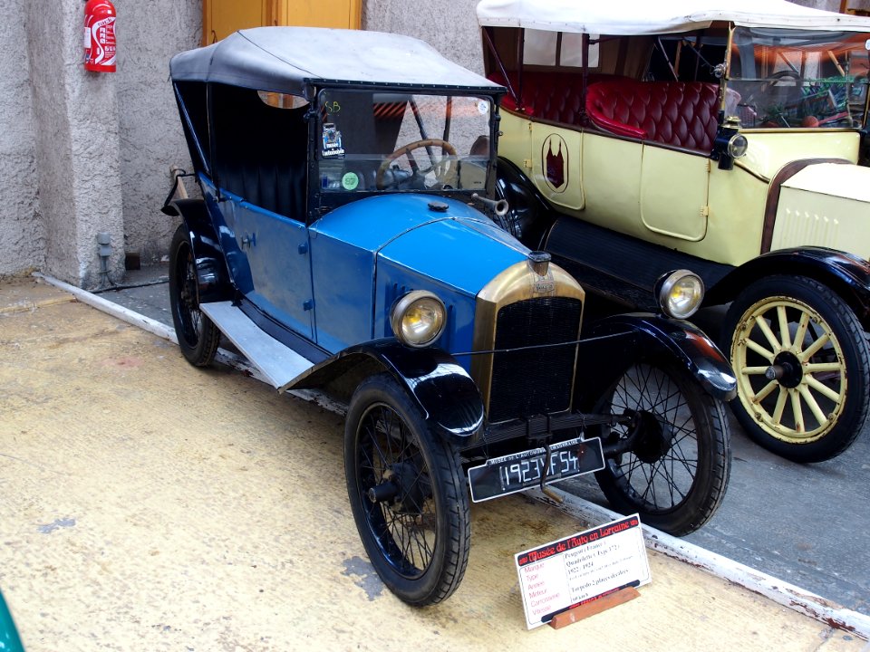 1922-1924_Peugeot_Quadrilette_Type_172,_4_cyl_en_ligne_667cm3_10cv_boire_3_vitesses_pic3