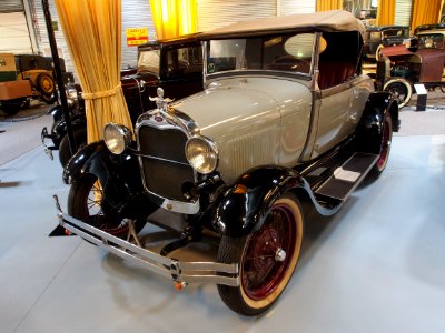1927_Ford_A_40A_Standard_Roadster_pic1