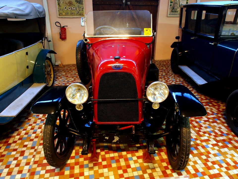 1921_Fiat_501_Torpedo_10CV,_1450cc,_4cyl,_at_the_Musée_Automobile_de_Vendée_pic-4