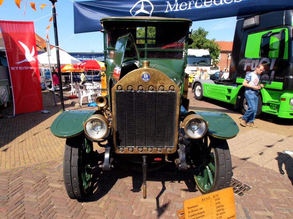 1920_Benz_K70_at_the_SPECIAAL_Auto_Evenement_Nijkerk_2011,_pic4