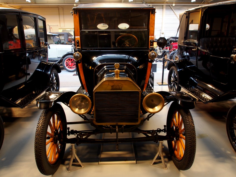 1915_Ford_T_Coupelet_pic2