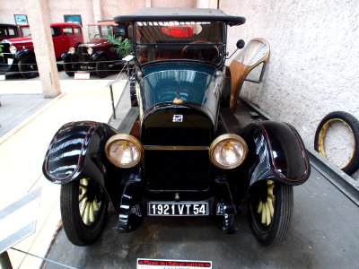 1921_Buick_six_49,_6_cylinder,_3,67_litres_pic2