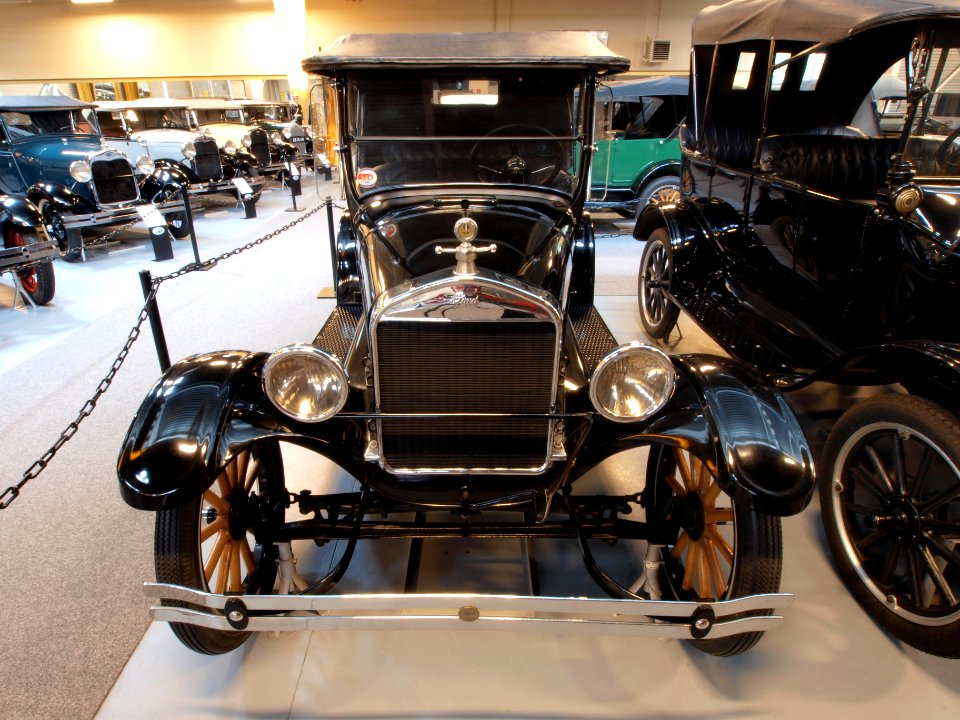1926_Ford_T_Open_Touring_pic3
