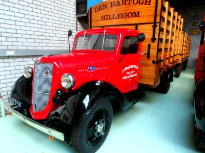 1935_Ford_920-50_Truck_pic3