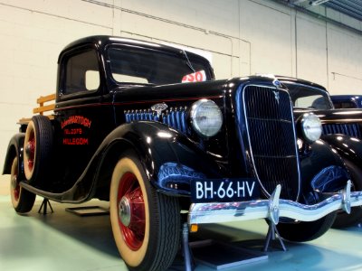 1935_Ford_830_Model_50_pic5