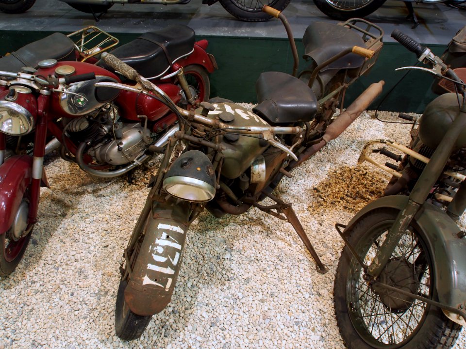 1939_Moto_Guzzi_Alce_Motorcycle_pic1
