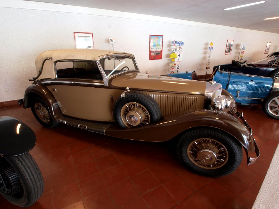 1934_Mercedes-Benz_380K,_140hp_3800cc_155kmh_photo-1