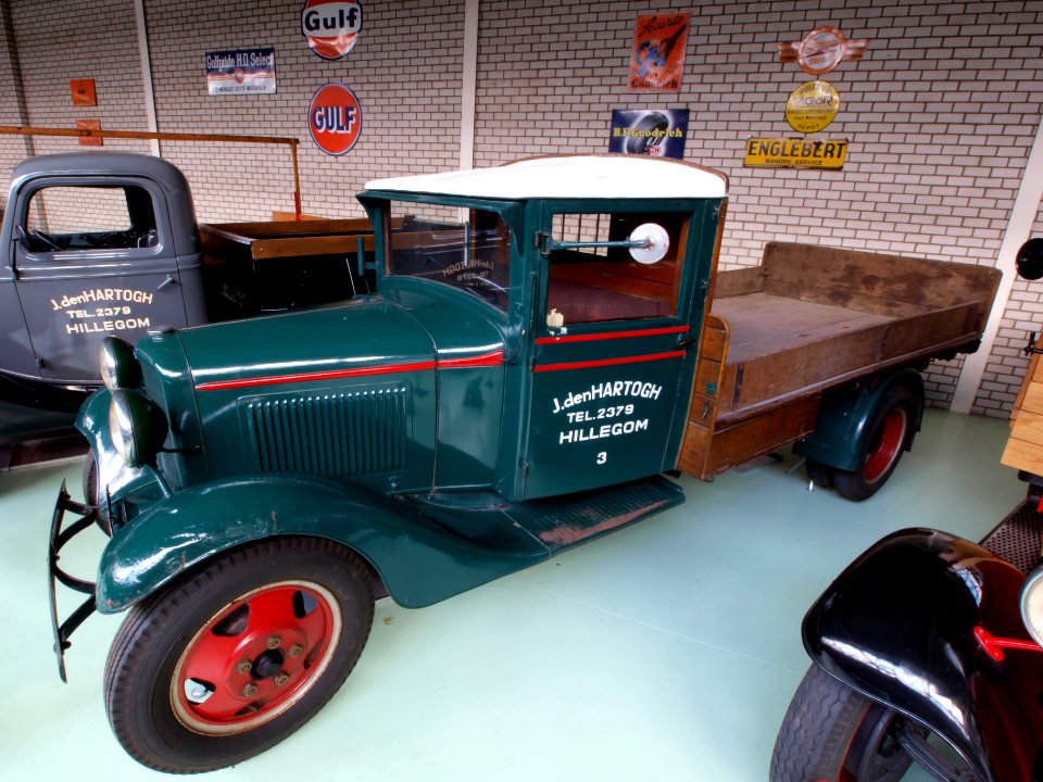 1934_Fordson_Type_B_82,_Model_BB_pic3