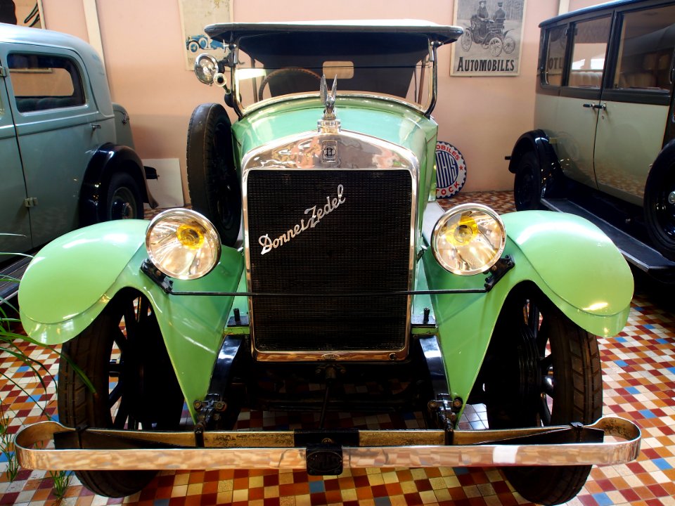 1925_Donnet_Zedel_C16,_4_cyl,_11CV_Tourer_at_the_Musée_Automobile_de_Vendée_pic-6