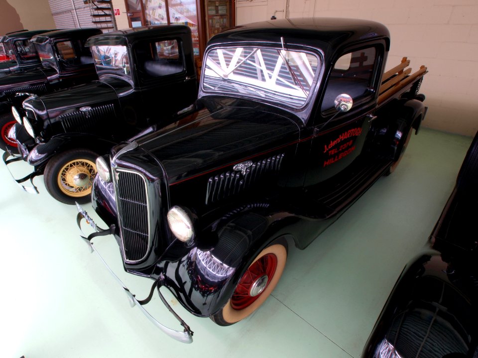 1935_Ford_50_-_830_Pickup_pic2