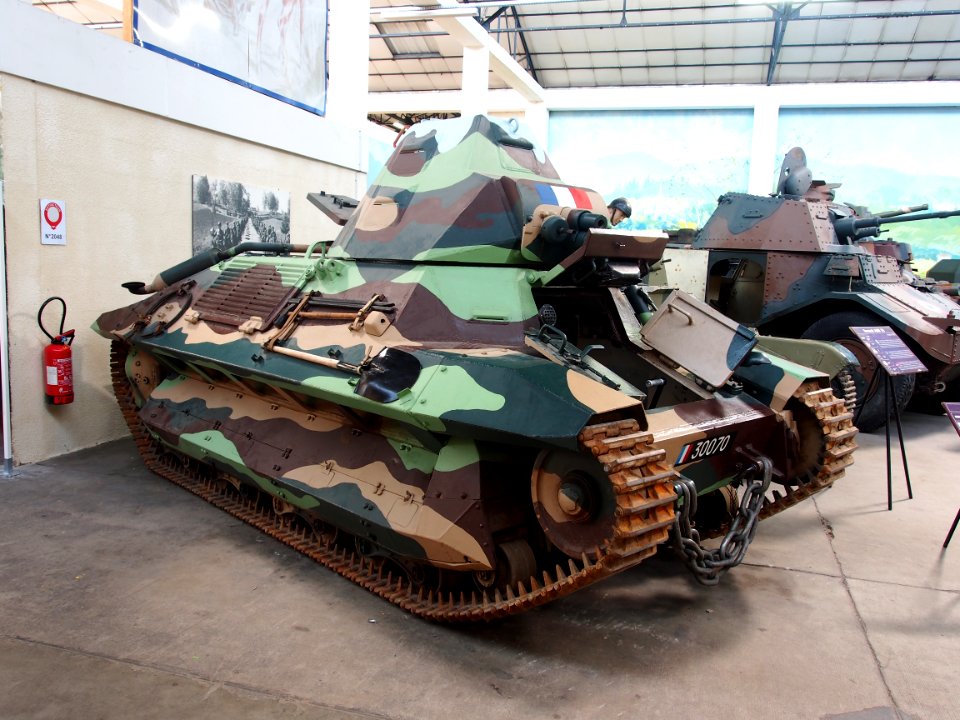 1935_Forges_et_Chantiers_de_la_Méditerranée_FCM_36,_Tanks_in_the_Musée_des_Blindés,_France,_pic-3