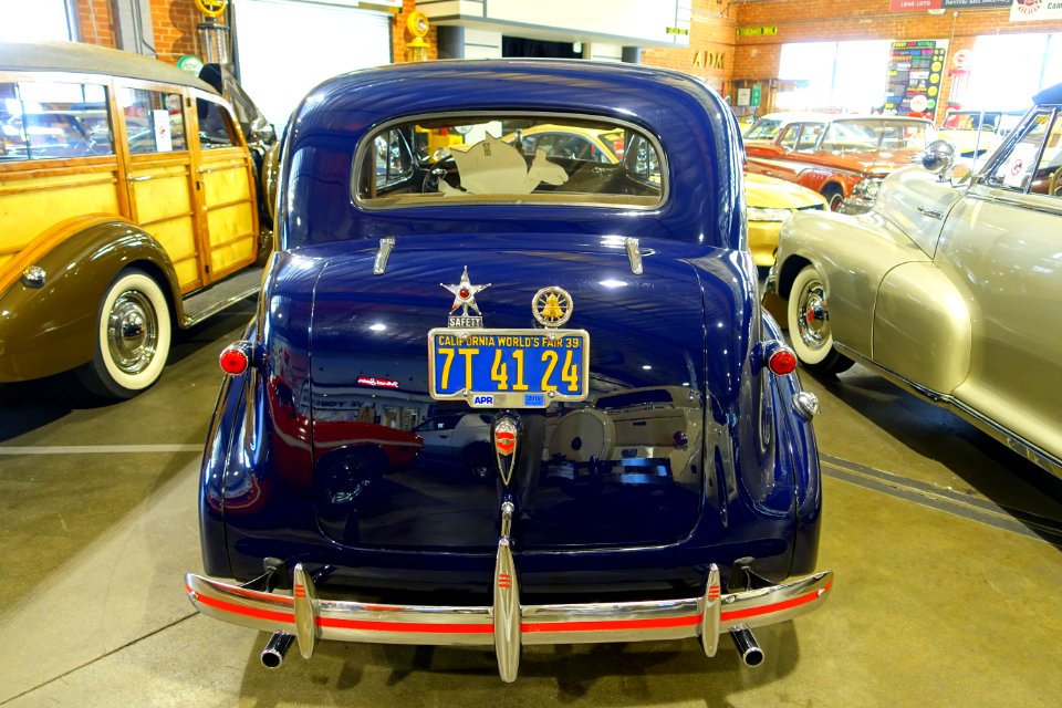 1939_Chevrolet_Master_Deluxe_-_Automobile_Driving_Museum_-_El_Segundo,_CA_-_DSC01648