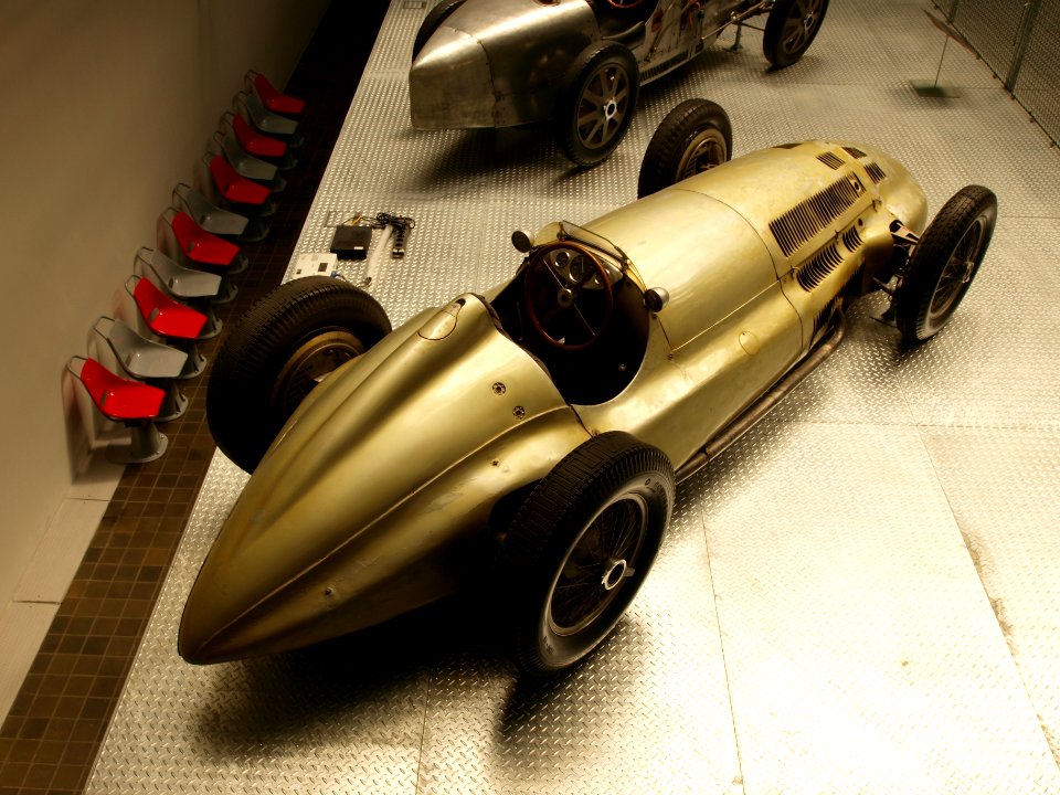 1938_Mercedes_Benz_W154_pic5