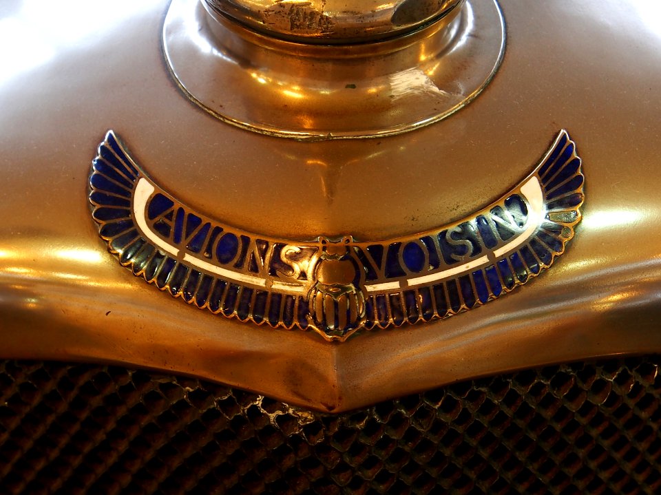 1924_Avions_Voisin_C4_logo,_four_cylinder_without_valve_8CV_Coach_body,_4_seats,_at_the_Musée_Automobile_de_Vendée