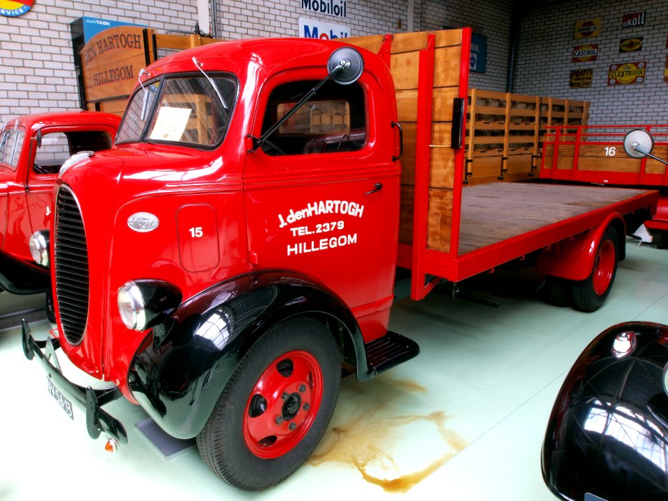 1938_Ford_950-817W_Truck_pic2