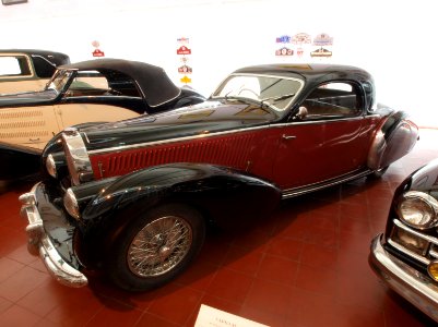 1938_Bugatti_57C,_160hp,_3257cc,_175kmh_photo-2