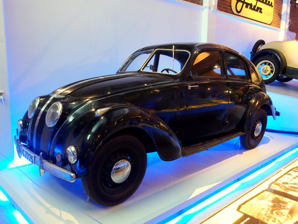 1938_Adler_Autobahn_pic1_Teknikens_och_Sjöfartens_hus,_Science_and_Maritime_House