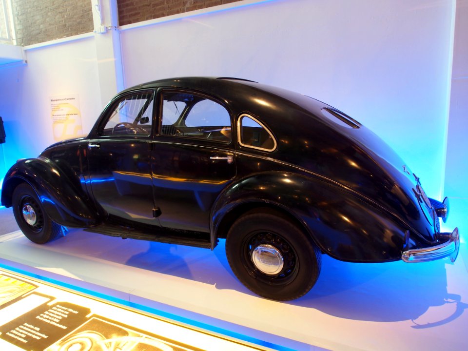 1938_Adler_Autobahn_pic4_Teknikens_och_Sjöfartens_hus,_Science_and_Maritime_House