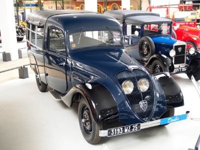 1937-1938_Peugeot_SK3_Boulangère_photo_1