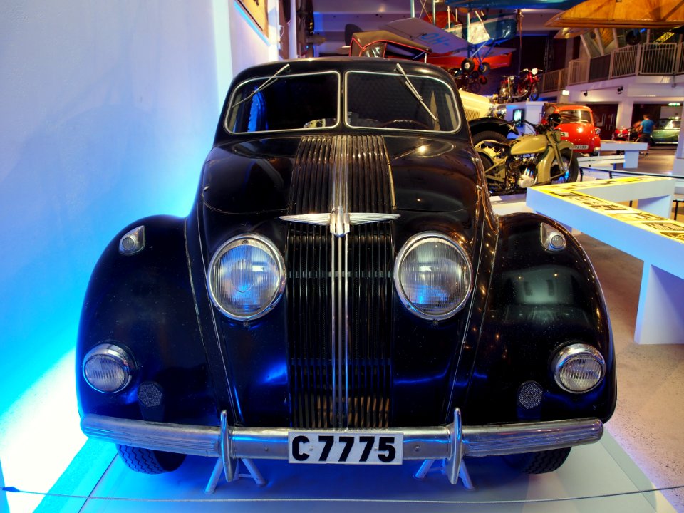 1938_Adler_Autobahn_pic3_Teknikens_och_Sjöfartens_hus,_Science_and_Maritime_House
