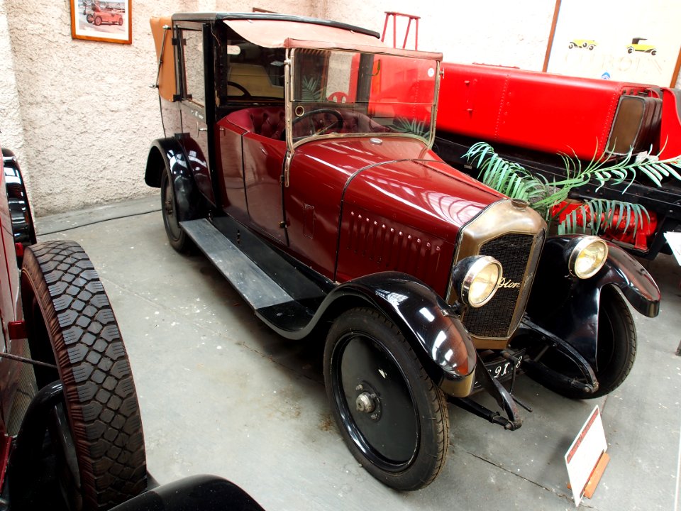 1926_De_Dion-Bouton_Type_IW,_4_cylinders,_1800_cm3,_43hp,_pic3