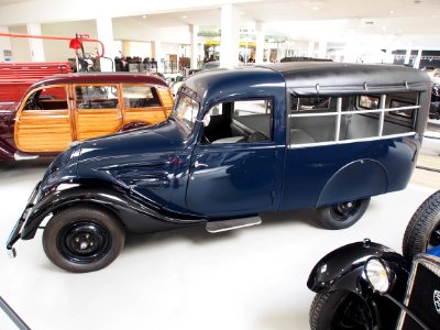 1937-1938_Peugeot_SK3_Boulangère_photo_2